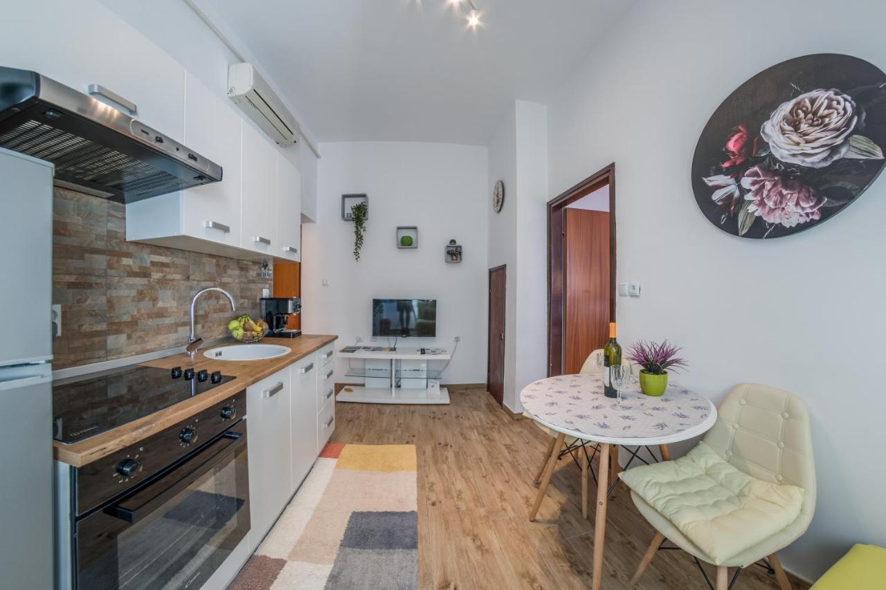 Apartment Ljube Pula Luaran gambar